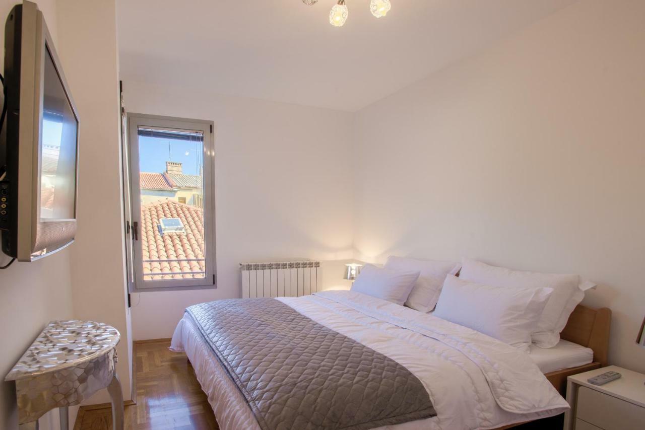 Apartment San Rocco Center Pula Exteriér fotografie
