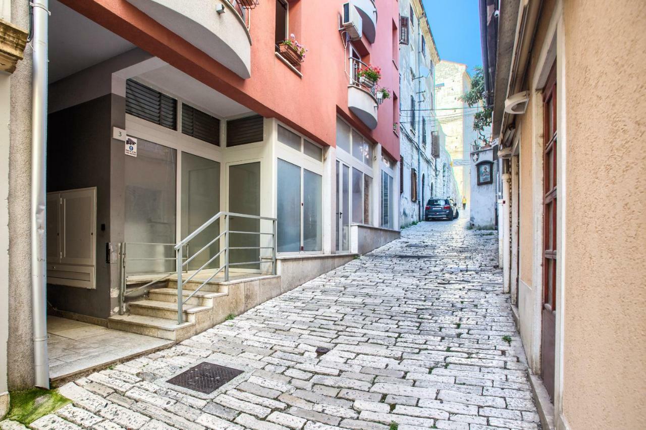 Apartment San Rocco Center Pula Exteriér fotografie