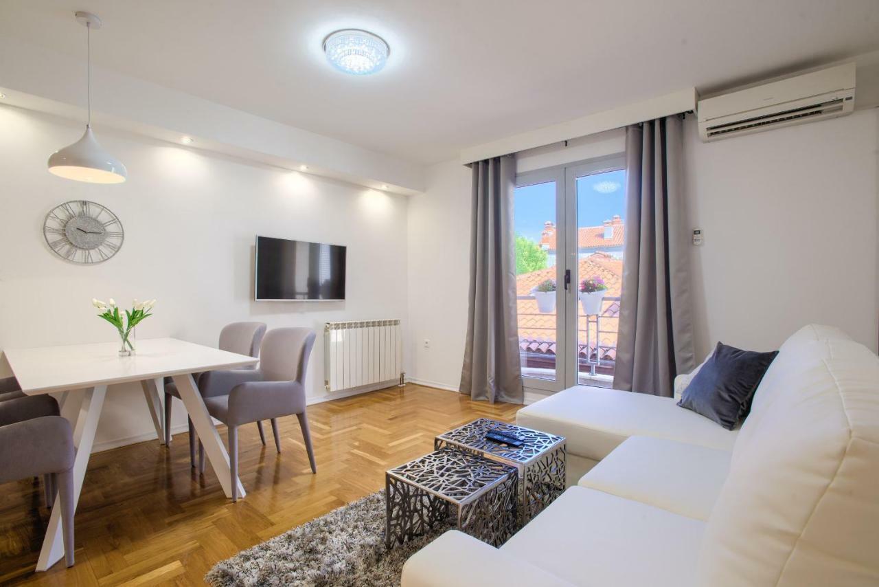 Apartment San Rocco Center Pula Exteriér fotografie